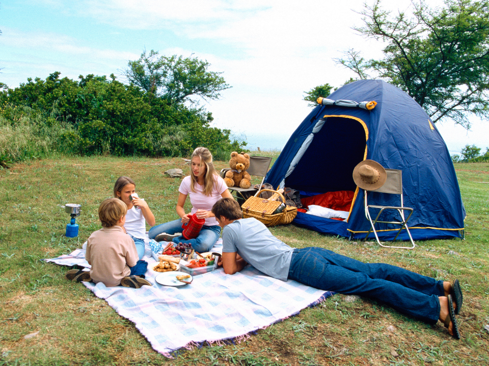 4 Essential Gear and Tips for Sustainable Summer Camping - Tampon Tribe